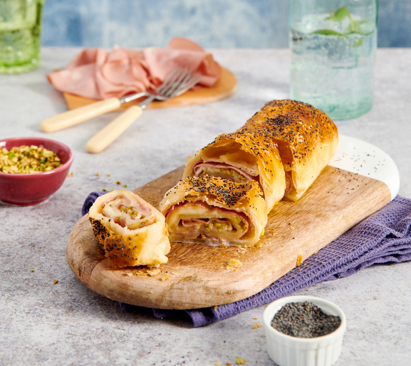 Strudel salato con mortadella